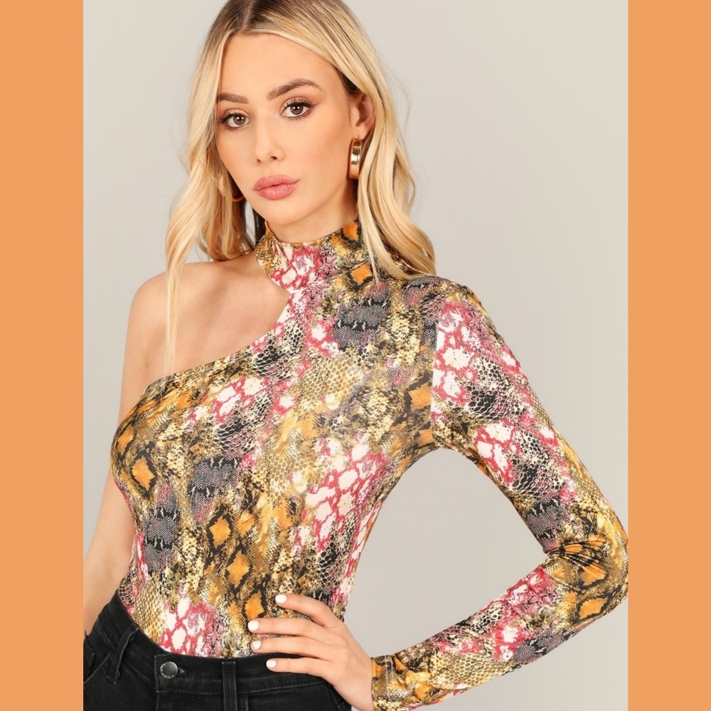 One shoulder choker neck size med